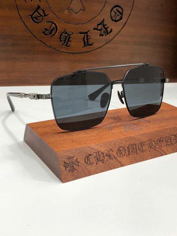 Picture of Chrome Hearts Sunglasses _SKUfw46734520fw